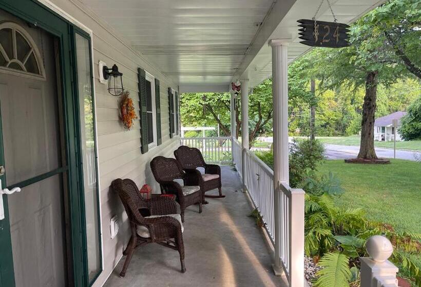 ペンション Branson Country B&b