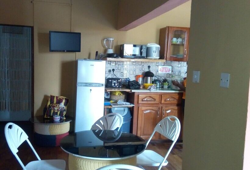 Pensionat Feehi S Place