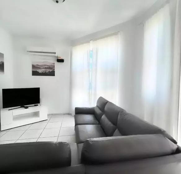 پانسیون Secret View