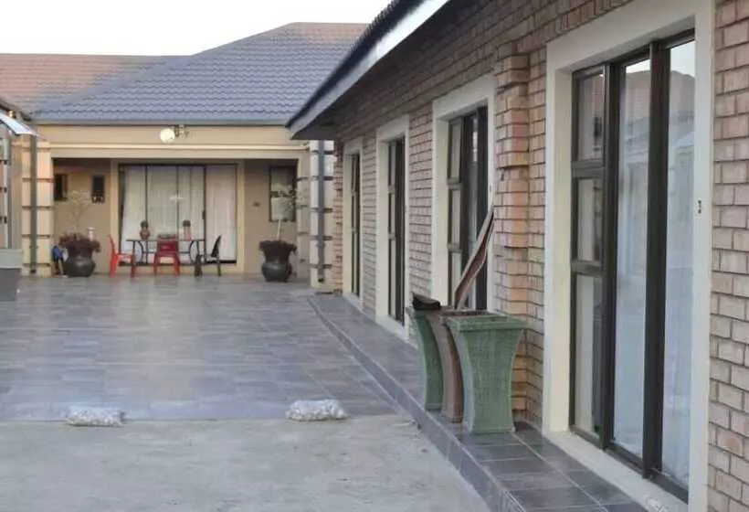 Majatalo Thembisi Guesthouse