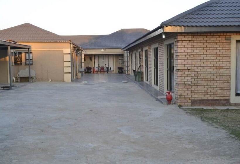 펜션 Thembisi Guesthouse