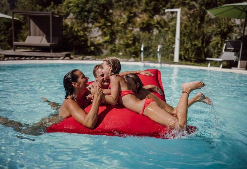 هتل Theresi Appartements