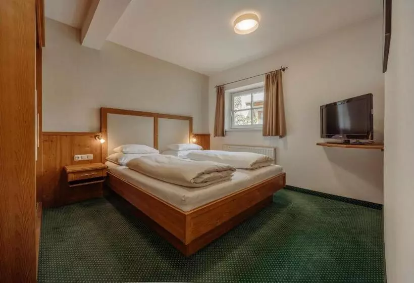 Hotelli Theresi Appartements