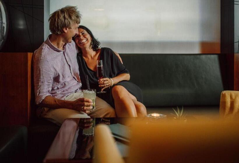 هتل Theresi Appartements