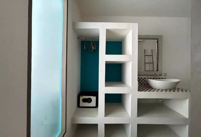 ペンション Meno Suites