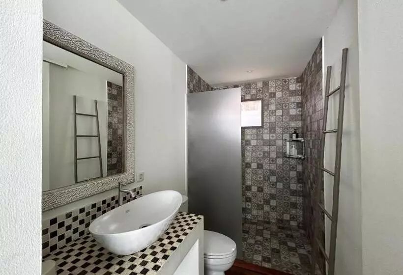 ペンション Meno Suites