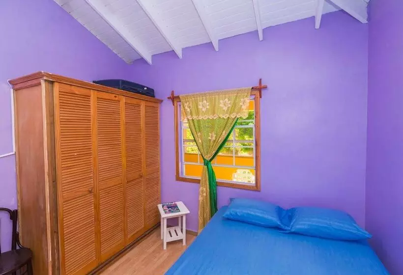 پانسیون Serenity Escape St Lucia