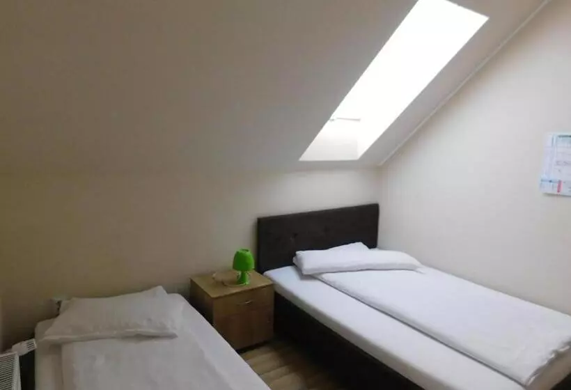 ホテル Pensiunea Agroturistica Havanna