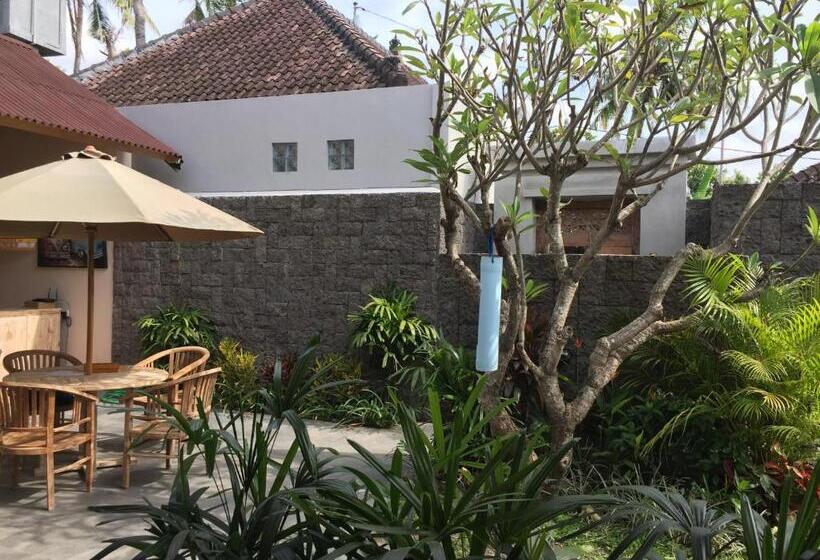 Panzió Jukung Dua Guest House