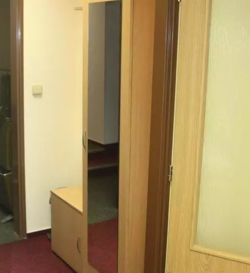 Majatalo Penzion V Ráji