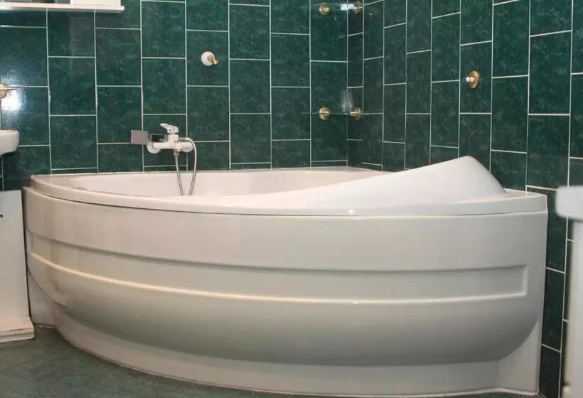 Majatalo Penzion V Ráji