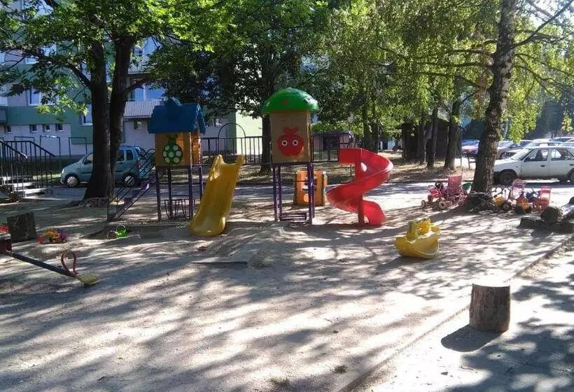 Majatalo Penzion V Ráji