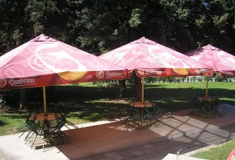 Majatalo Penzion V Ráji