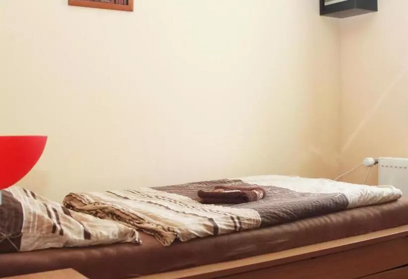 Majatalo Penzion V Ráji