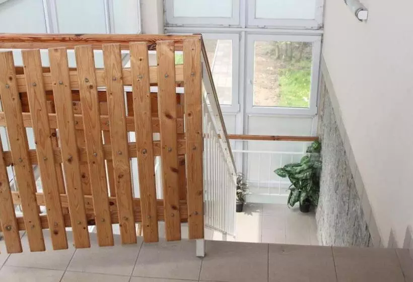 Majatalo Penzion V Ráji