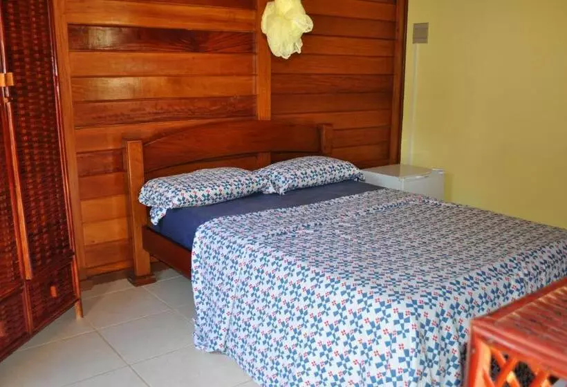 ペンション Sitiopousada.  Os Tres