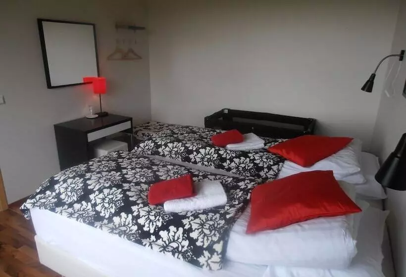 هتل Giljur Guesthouse