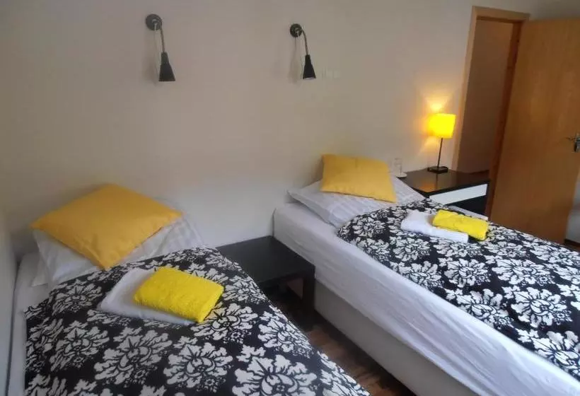 هتل Giljur Guesthouse