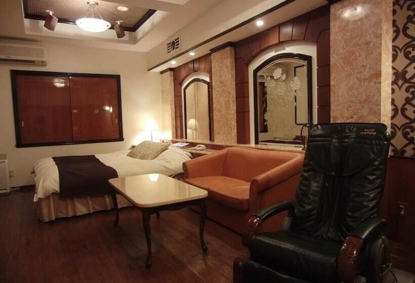 בית מלון כפרי Hyper Noah