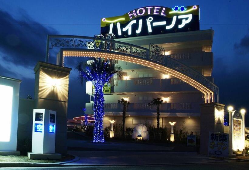 בית מלון כפרי Hyper Noah