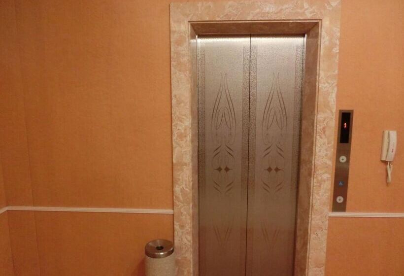 בית מלון כפרי Hyper Noah