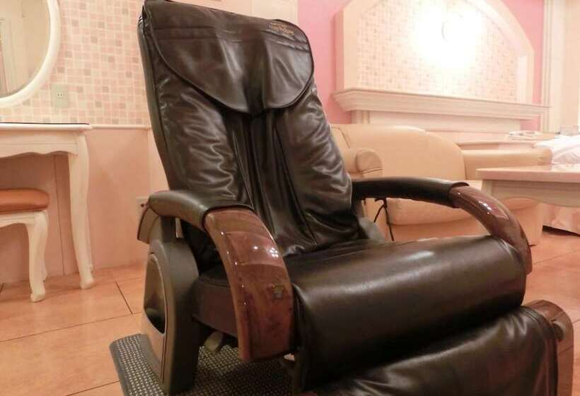 בית מלון כפרי Hyper Noah