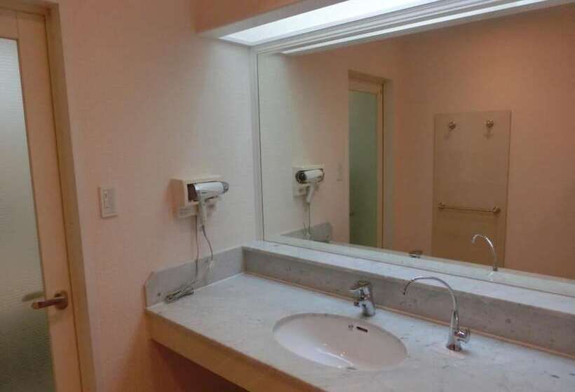 בית מלון כפרי Hyper Noah