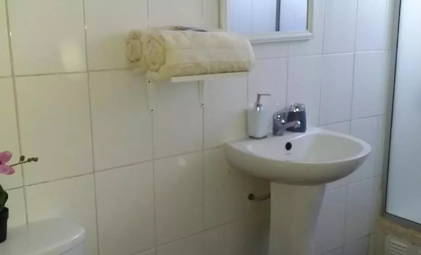 پانسیون Hostal Tunquelen