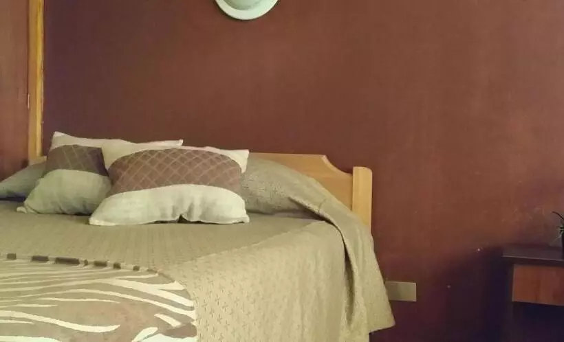 پانسیون Hostal Tunquelen