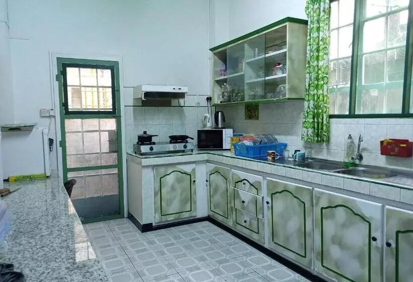 پانسیون Orient Guesthouse Auberge