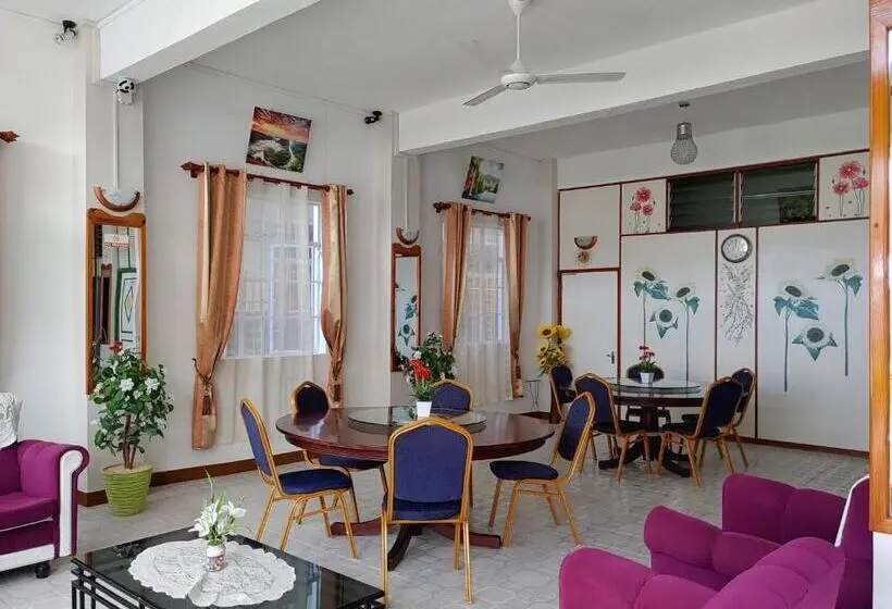 پانسیون Orient Guesthouse Auberge