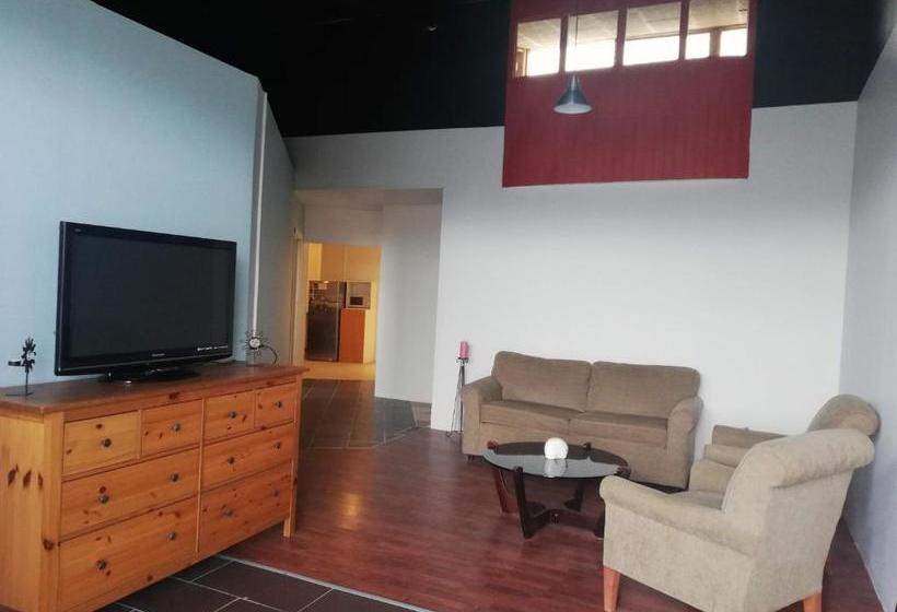 پانسیون Reykjanes Guesthouse