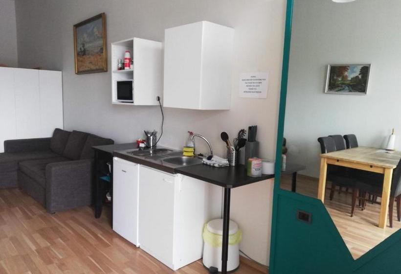 پانسیون Reykjanes Guesthouse