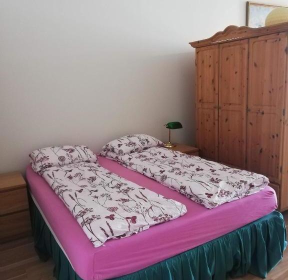 پانسیون Reykjanes Guesthouse