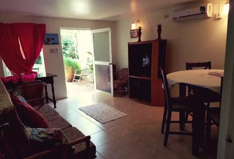 پانسیون Wilton House