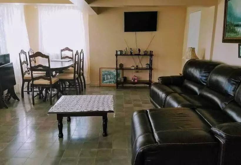 پانسیون Wilton House