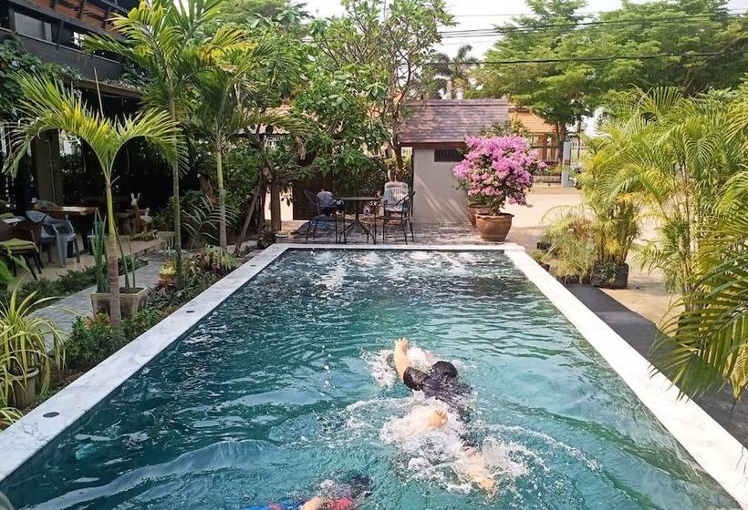 פנסיון Anantaya Home