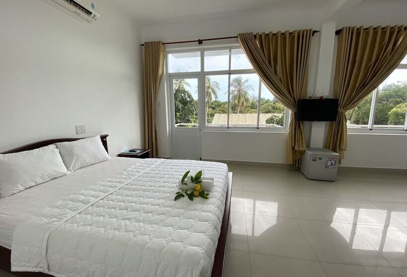 پانسیون Nha Khach Con Dao