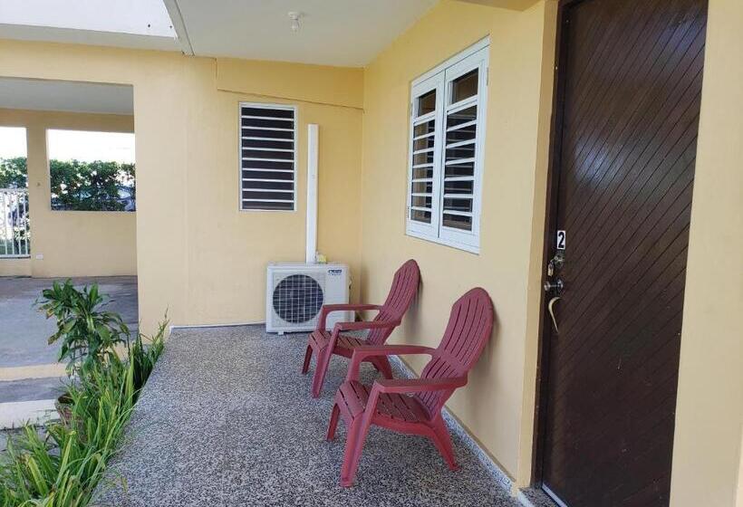 پانسیون Jardin Del Mar Guesthouse