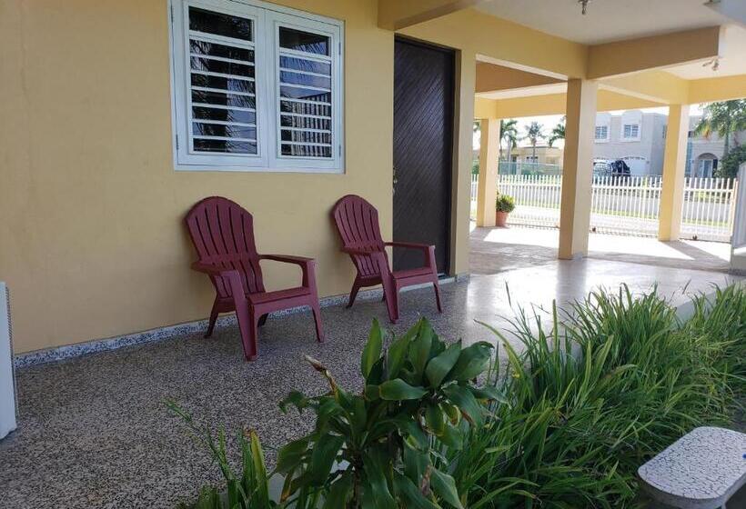 پانسیون Jardin Del Mar Guesthouse