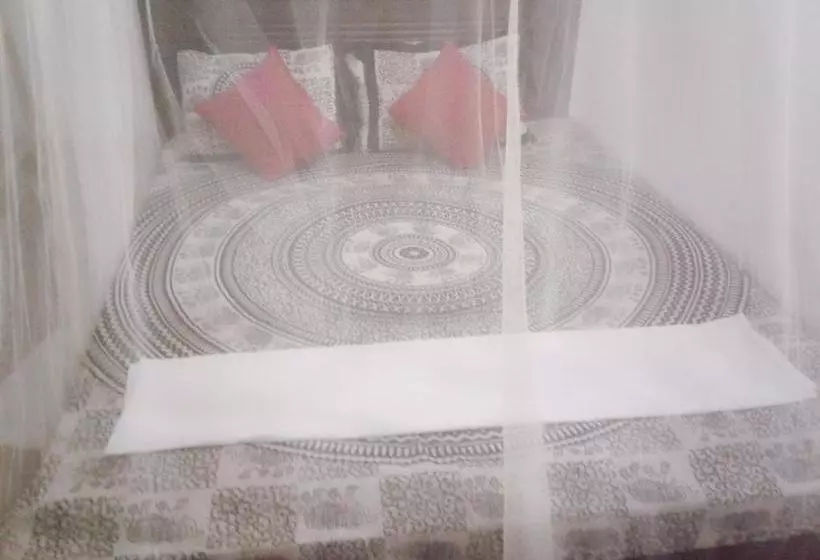 ペンション Malsha Villa