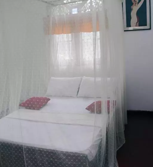 ペンション Malsha Villa