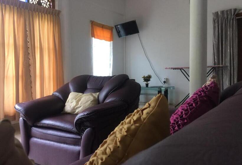 بنسيون Malsha Villa