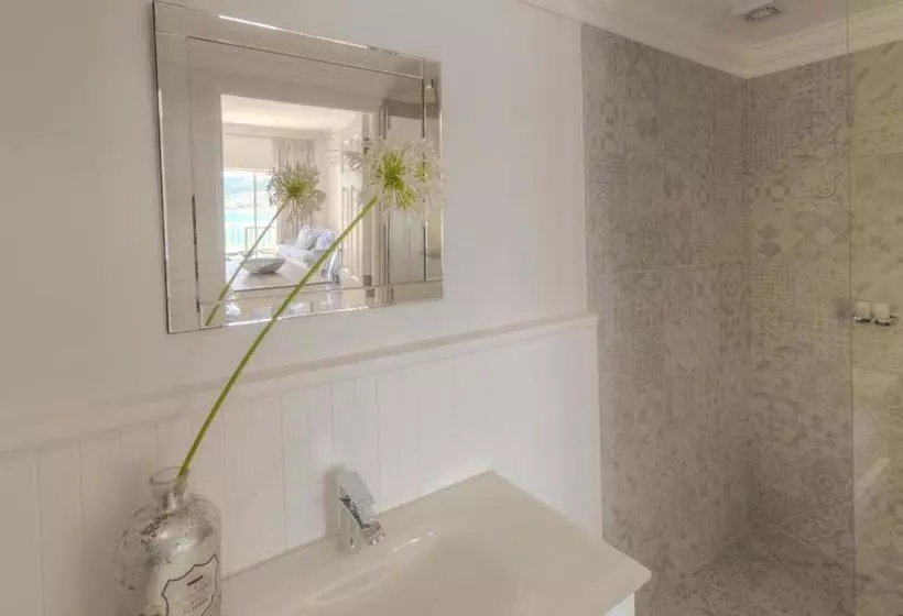 Majatalo Penguin Palace