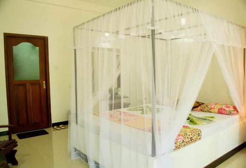 Pensionat Sigiriya Flower Guest