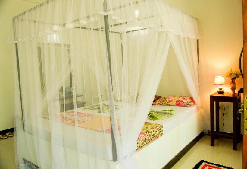 Pensionat Sigiriya Flower Guest