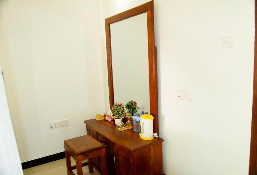 Pensionat Sigiriya Flower Guest