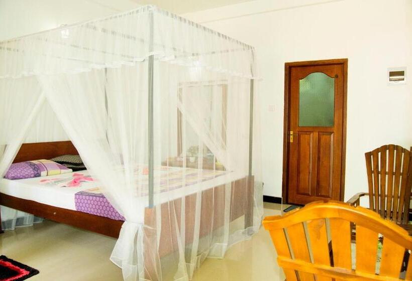 Pensionat Sigiriya Flower Guest