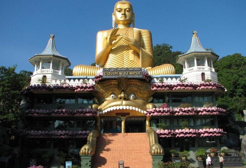 Pensionat Sigiriya Flower Guest
