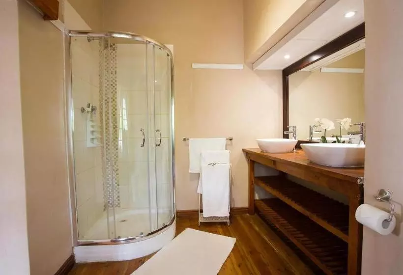 Majatalo Zonneweelde Guest House